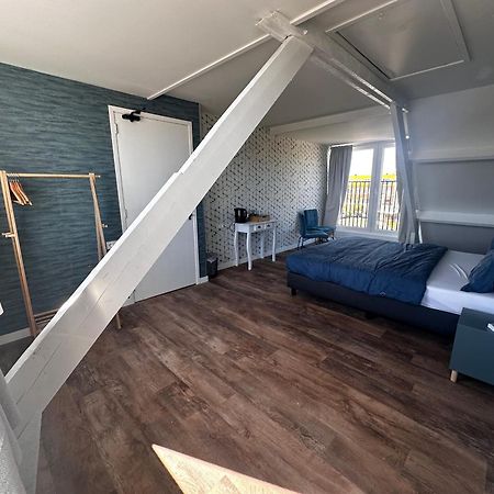 Bed and Breakfast Eetcafe Punt Roelofarendsveen Zewnętrze zdjęcie